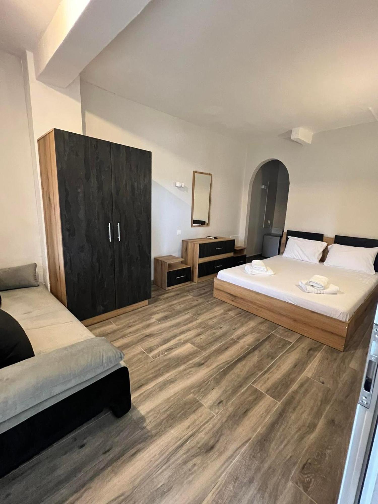 Medusa Rooms Kallithea  エクステリア 写真