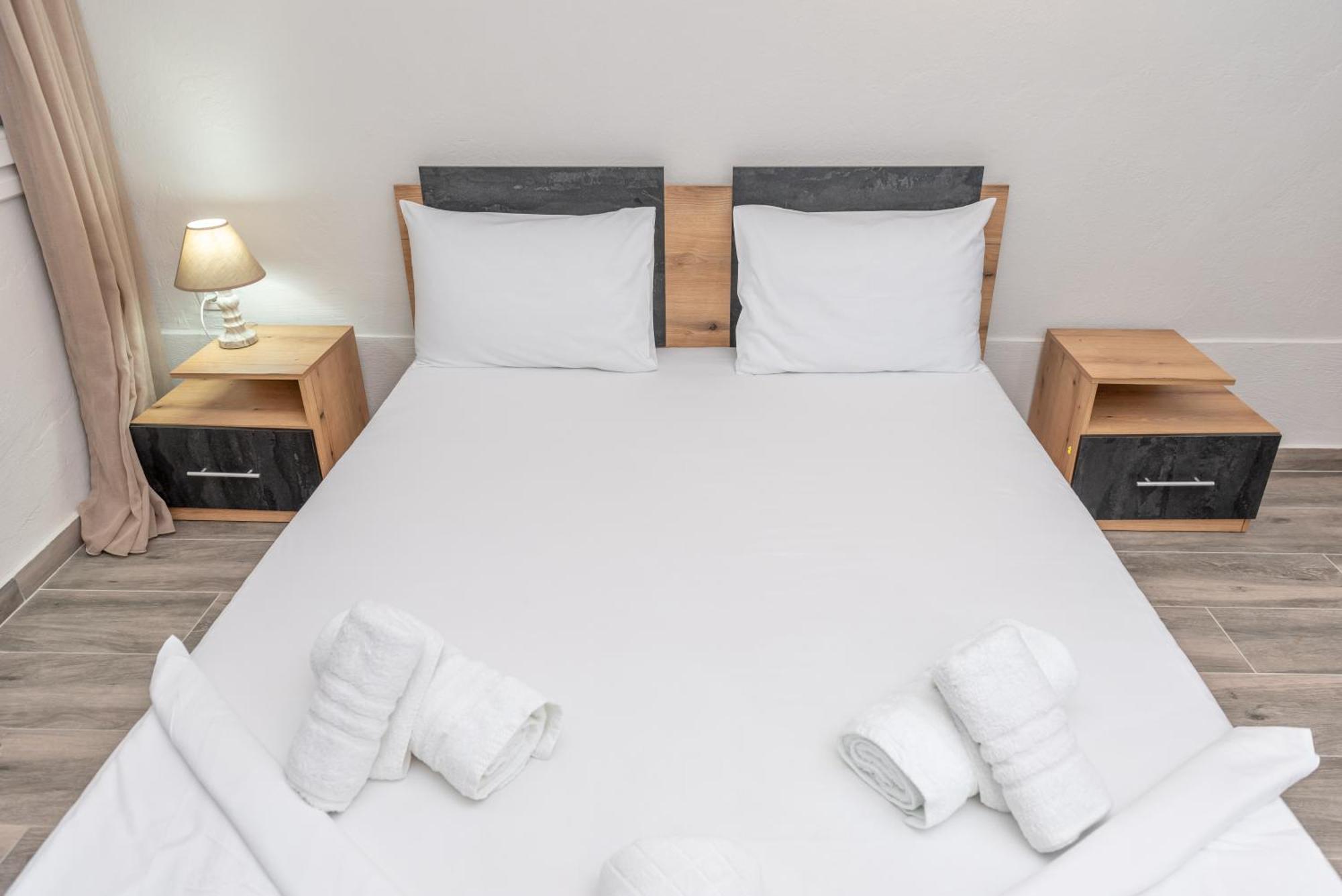 Medusa Rooms Kallithea  エクステリア 写真