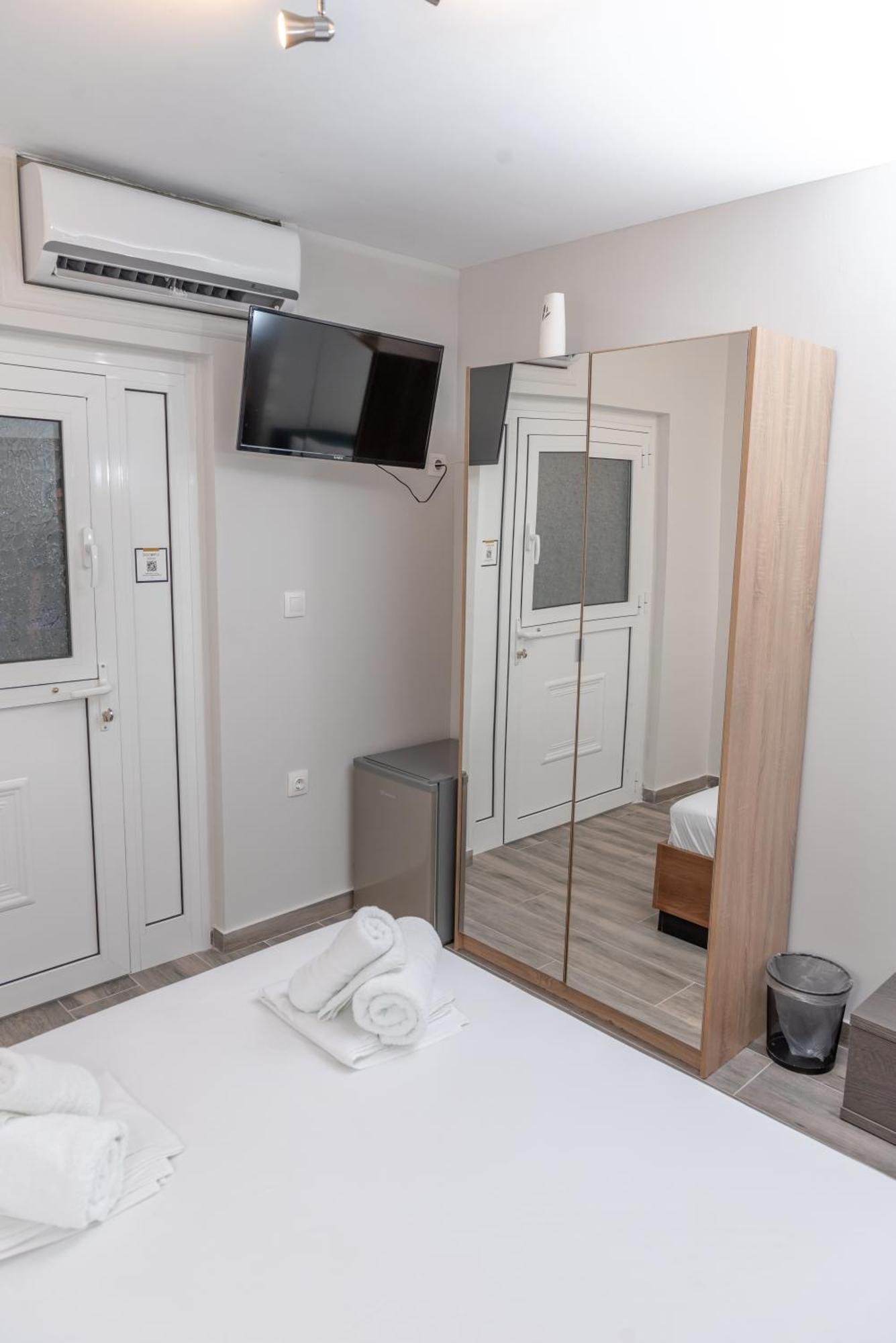 Medusa Rooms Kallithea  エクステリア 写真
