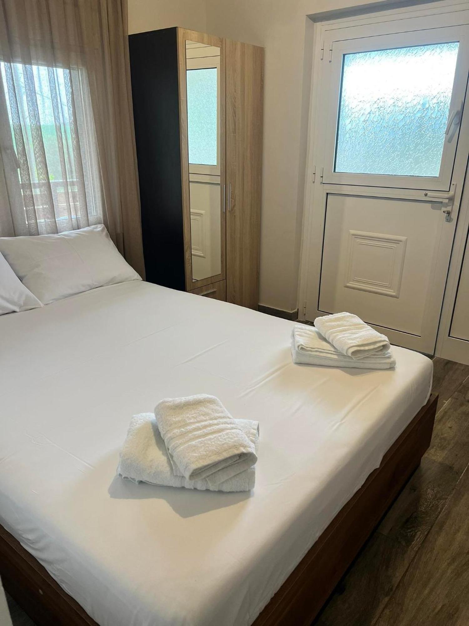 Medusa Rooms Kallithea  エクステリア 写真
