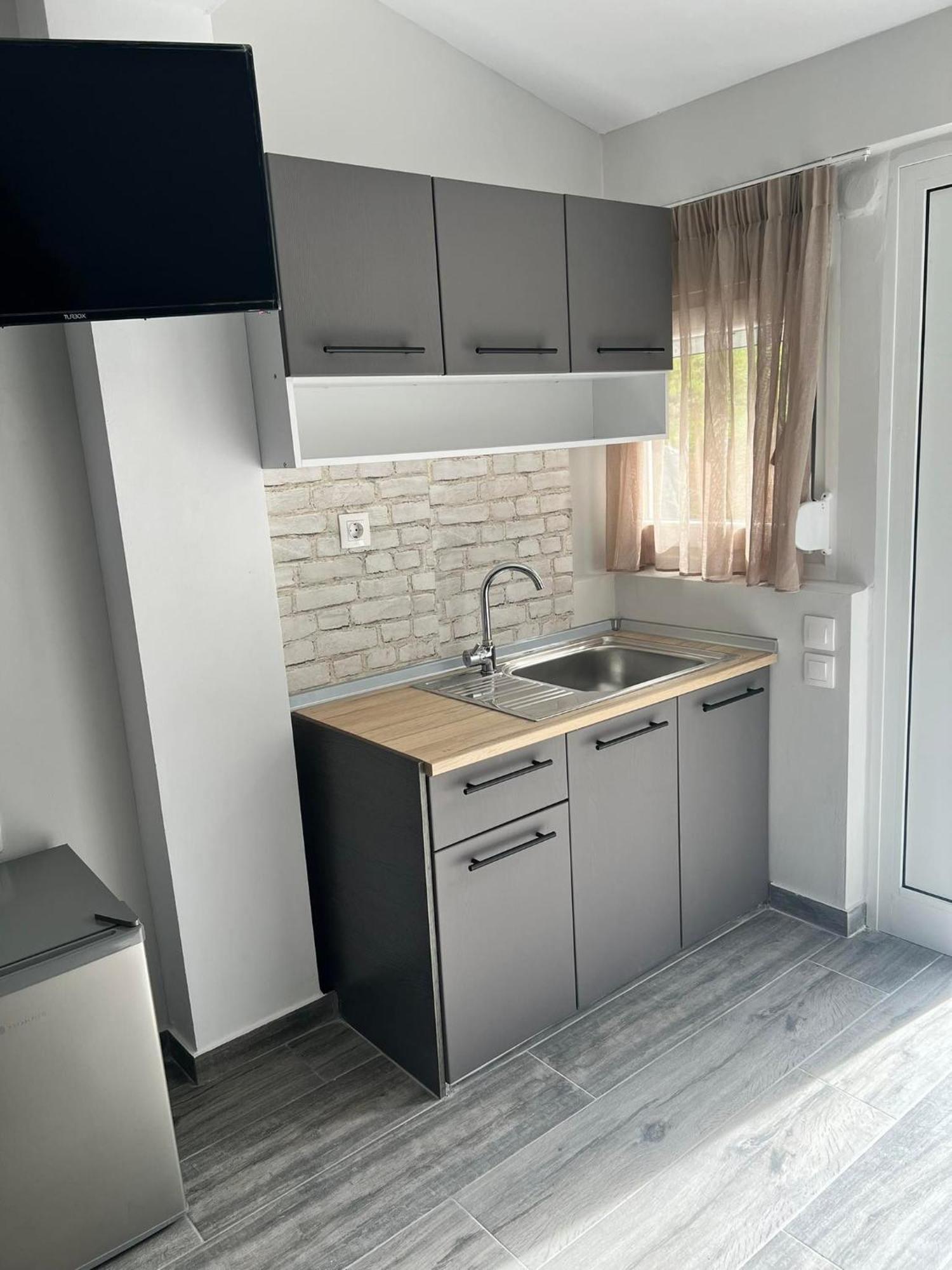 Medusa Rooms Kallithea  エクステリア 写真